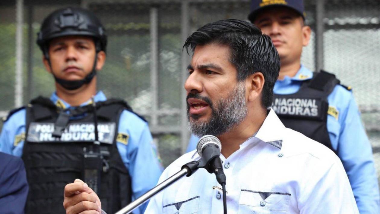 Prosecutor’s Office exposes assassination plot against Mel Zelaya amid controversy and satire