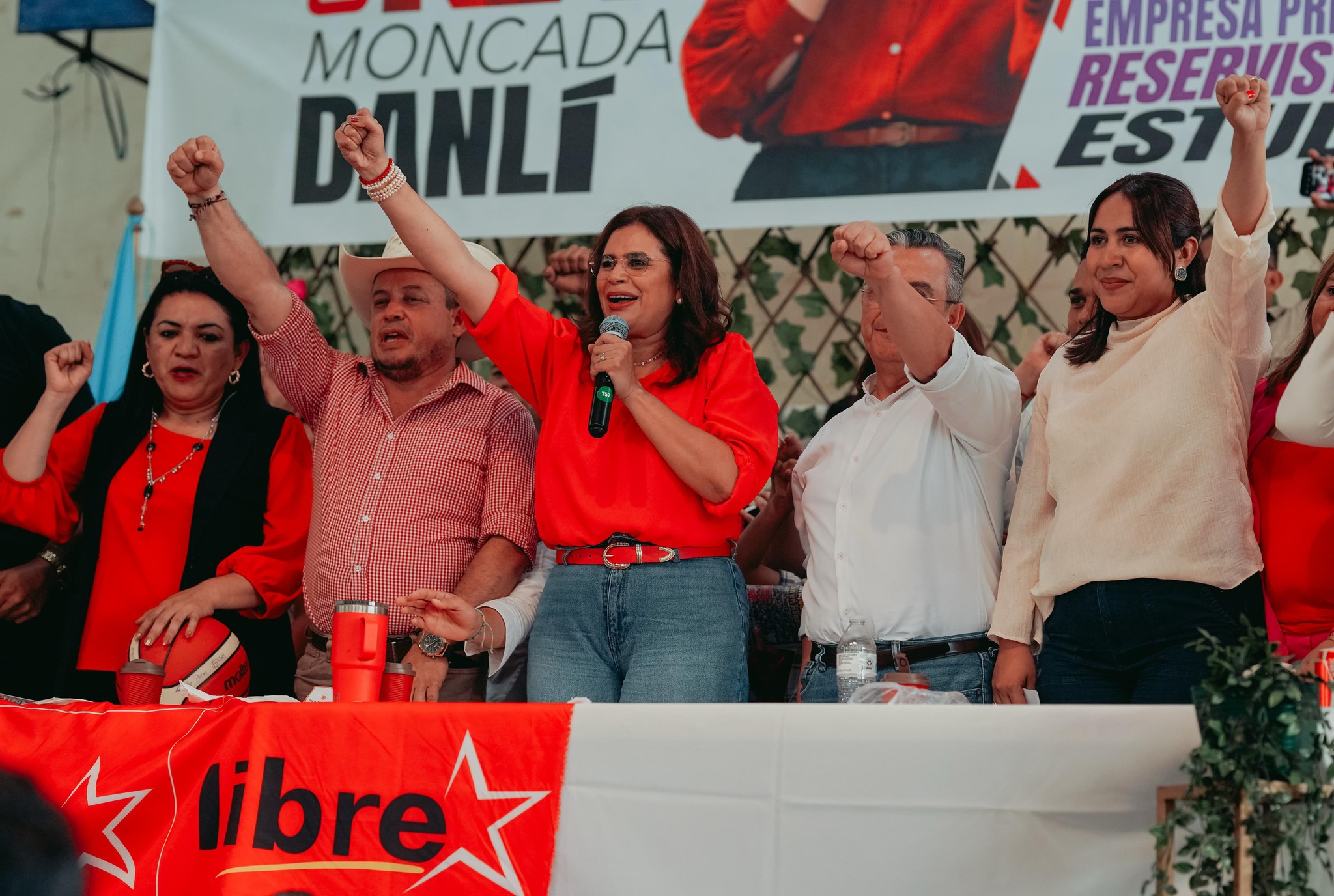 Allegations about the use of the Solidarity Administration Fund exacerbate the political crisis in Honduras